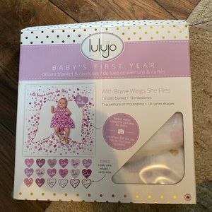 Baby’s first year milestone blanket and cards